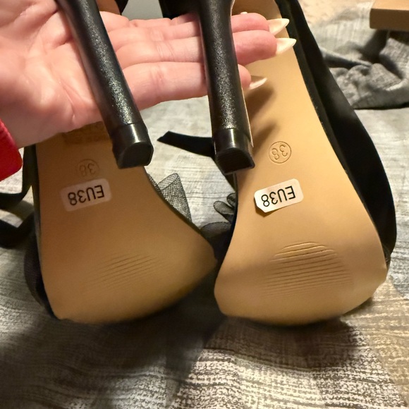 🔥 Black Satin Bow 4” Heels 🔥 EU 38/US 7.5 - Picture 6 of 10